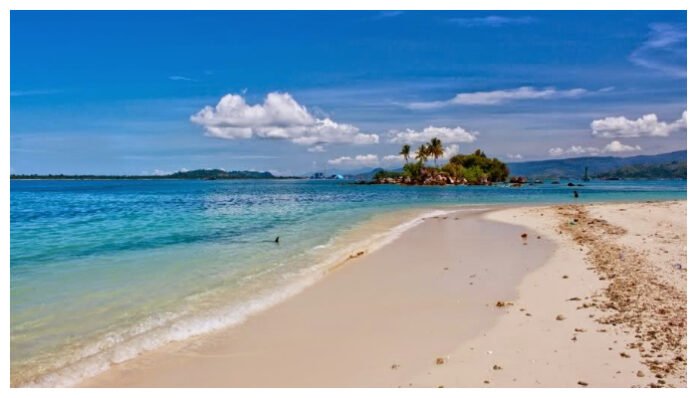 pantai pandan carita