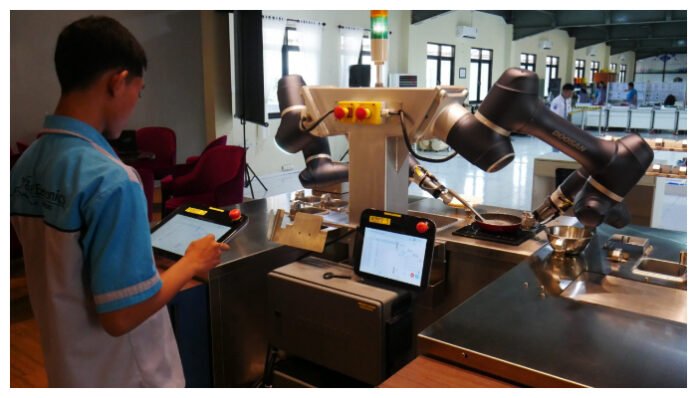 Robot Memasak Buatan Siswa SMK Kudus