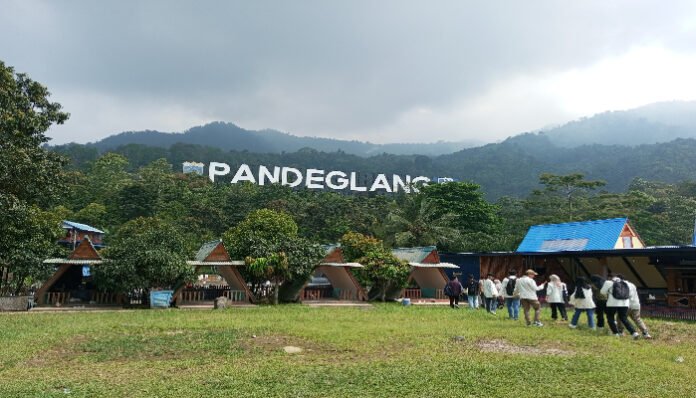 Destinasi Wisata Alam Saung Biru Pandeglang (Doc. Banten TV)