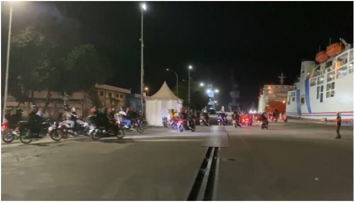 Puncak Arus Mudik: Pemudik Roda Dua Serbu Pelabuhan Ciwandan Menuju Sumatera (Banten TV)