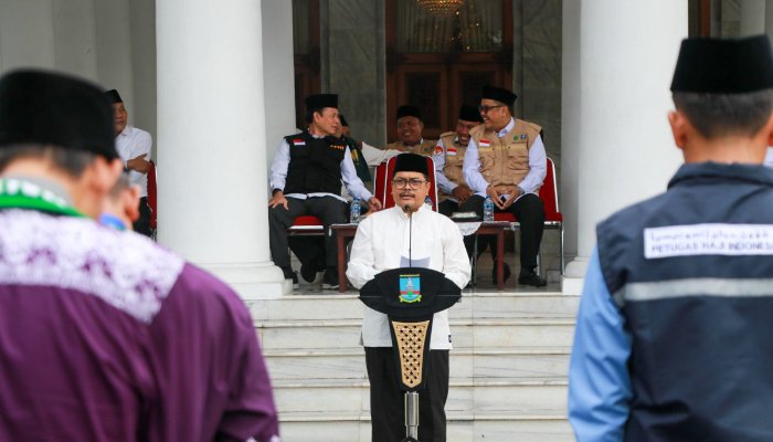Prosesi pelepasan dipimpin oleh Penjabat Sekretaris Daerah (Pj Sekda) Kabupaten Serang, Rudy Suhartanto, yang didampingi jajaran pejabat daerah, termasuk Kepala Kanwil Kemenag Banten Nanang Fathurrachman, serta Kepala Kemenag Kabupaten Serang Uesul Qurni. (Foto: Diskominfo Kab. Serang)