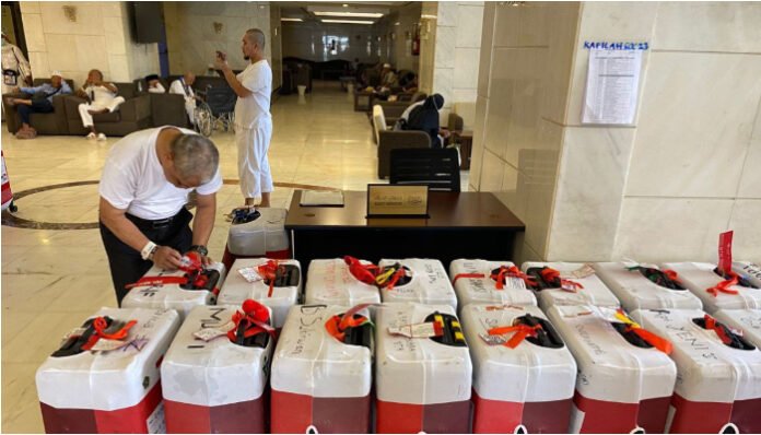 Koper Merah Putih Mulai Berdatangan: Jemaah Haji Siap Pulang ke Tanah Air. (Foto: MCH Makkah)