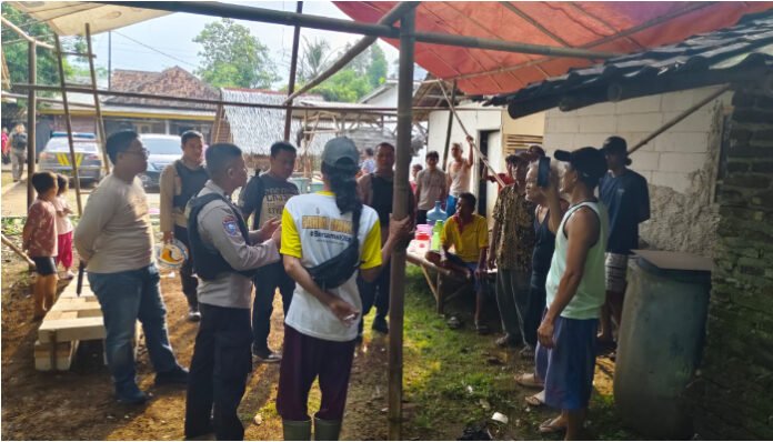 Diserang tanpa sebab, lansia dicangkul tetangganya sendiri. (Foto: Dok Polres Serang)