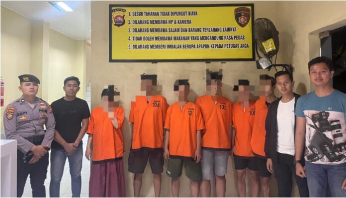 Enam Mucikari Modus Michat Ditangkap di Hotel Cilegon. (Foto: Dok. Humas Polda Banten)