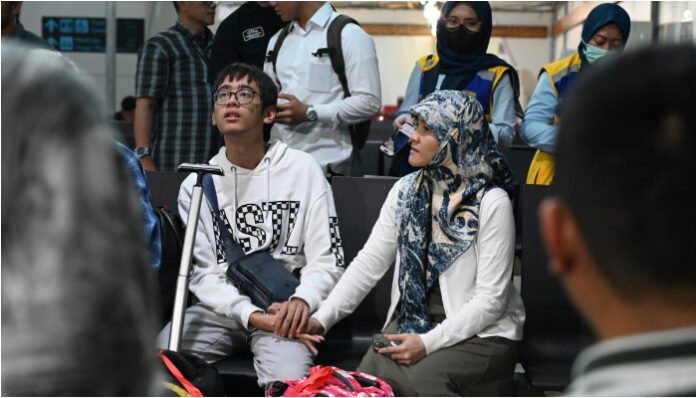 Gelombang pertama evakuasi WNI dari Iran tiba di Indonesia (Foto: Kemlu/Lusinta)
