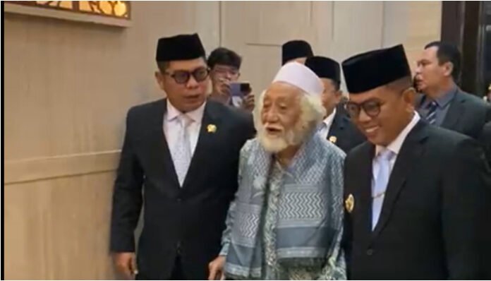 Pelantikan Sekda Banten Dihadiri Ulama Kharismatik dan Tokoh Politik. (Banten TV)