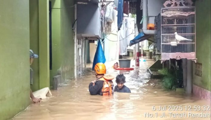Beberapa titik banjir yang melanda wilayah DKI Jakarta, Minggu 6 Juli 2025. (Foto: BPBD DKI Jakarta)