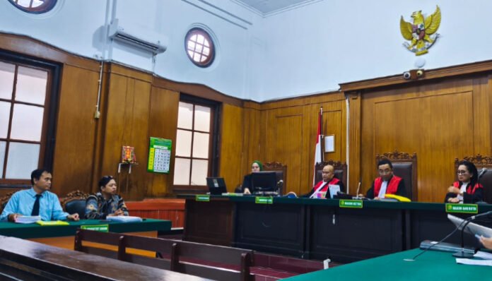 Sidang PKPU antara Dahlan Iskan dan Jawa Pos digelar di Pengadilan Negeri (PN) Surabaya.