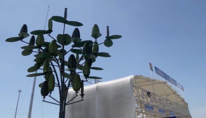 Hybrid Wind Tree, Pohon Penghasil Listrik Pertama Tumbuh di Jawa Timur