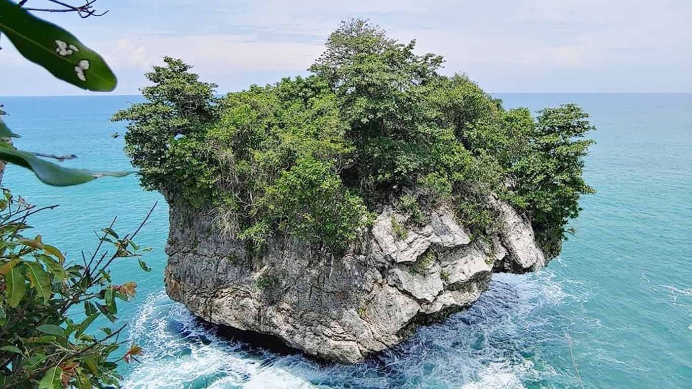 Karang Bokor, Sawarna