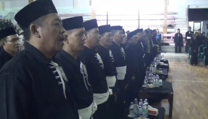 PSHT Banten Sahkan Warga Baru di Pandeglang. (Foto: Banten TV)