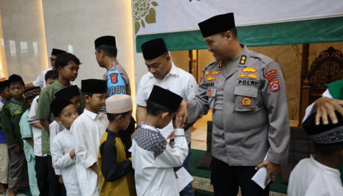 Polda Banten Gelar Santunan Anak Yatim, Minggu 6 Juli 2025. (Foto: Banten TV)