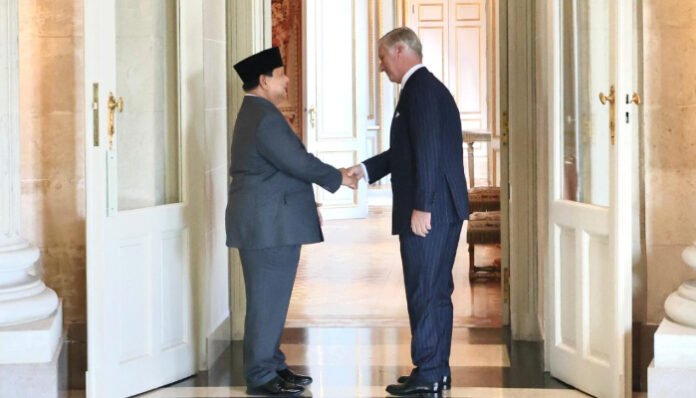 Presiden Republik Indonesia, Prabowo Subianto, disambut hangat oleh Raja Philippe, di Istana Laeken pada Minggu, 13 Juli 2025. (Foto: BPMI Setpres/Andi)