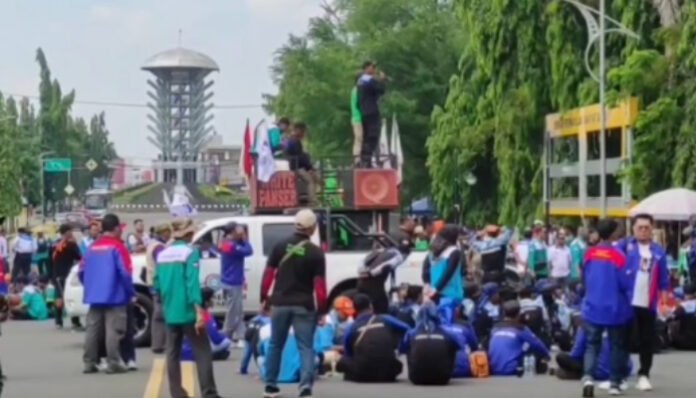 Puluhan Pekerja di Cilegon Terkena PHK