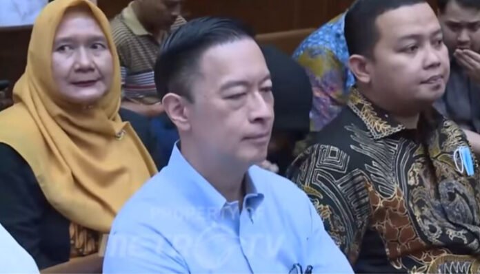 Tom Lembong menghadiri sidang vonis kasus korupsi impor gula di Pengadilan Tipikor Jakarta, 18 Juli 2025.