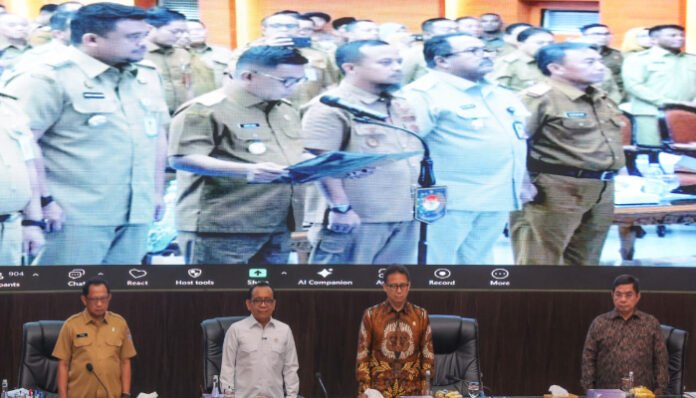 Gubernur Banten Andra Soni memimpin penyampaian komitmen percepatan eliminasi tuberkulosis bersama delapan provinsi di Indonesia, Selasa 26 Agustus 2025.