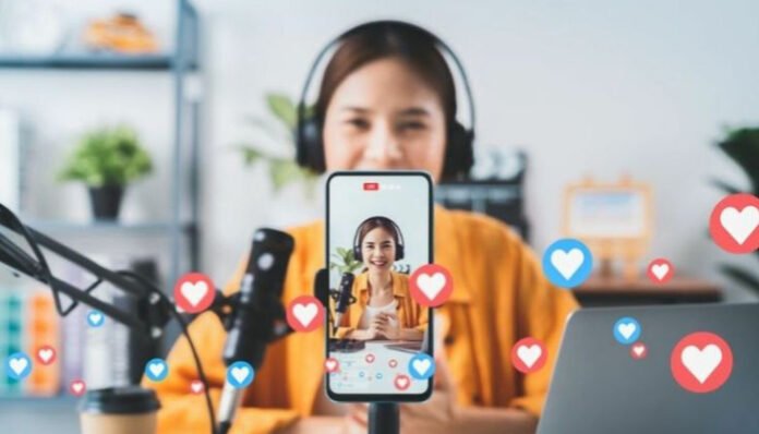 Banyak orang ikut tren viral di media sosial.