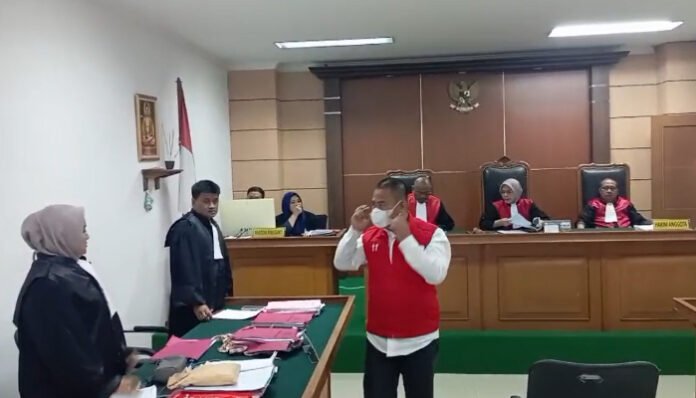 Majelis hakim Pengadilan Negeri Serang jatuhkan hukuman mati kepada pemilik pabrik pil PCC, Beny Setiawan.