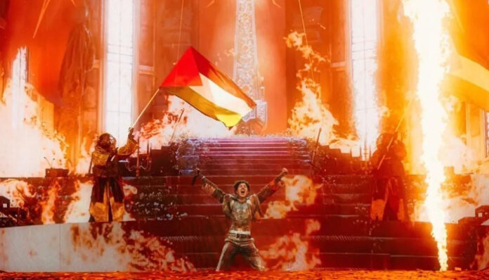 Bring Me The Horizon Kibarkan Bendera Palestina di Reading Festival