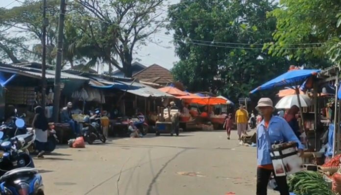 Pemkot Cilegon susun perhitungan potensi PAD di Pasar Baru Kranggot.