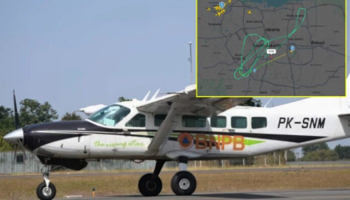 Pesawat Cessna PK-SNM milik BNPB yang digunakan untuk operasi modifikasi cuaca.
