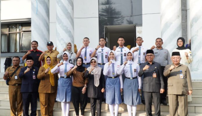Penuh Haru dan Semangat, Duta Paskibra Pandeglang Resmi Dilepas ke Provinsi (Foto_Dok. Bantentv.com)