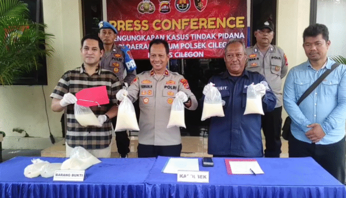 Polsek Cilegon amankan penjual tuak (Banten TV)