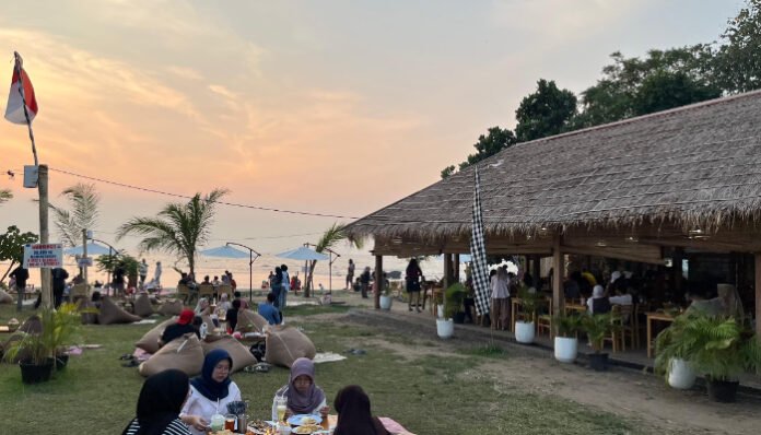 Suasana di BM Seaside View Cinangka, menjelang HUT ke-80 RI, Sabtu 16 Agustus 2025.