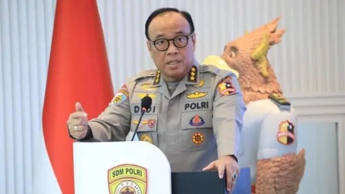 Komjen Pol Dedi Prasetyo resmi ditunjuk sebagai Wakapolri menggantikan Komjen (Purn) Ahmad Dofiri, melalui surat telegram Kapolri tertanggal 5 Agustus 2025.