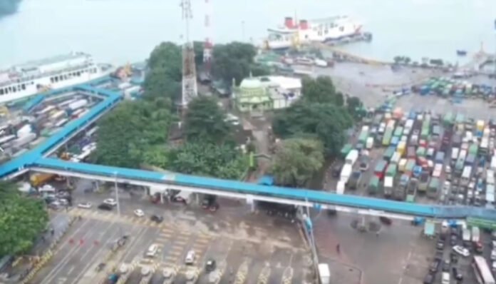 ASDP Merak Terapkan Tiga Lajur Khusus di Dermaga Merak Jelang Nataru