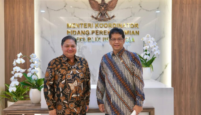 Airlangga bersama Mentri keuangan Purbaya Yudhi Sadewa bahas program magang berbayar (Foto_ Instagram @airlanggahartanti_official)