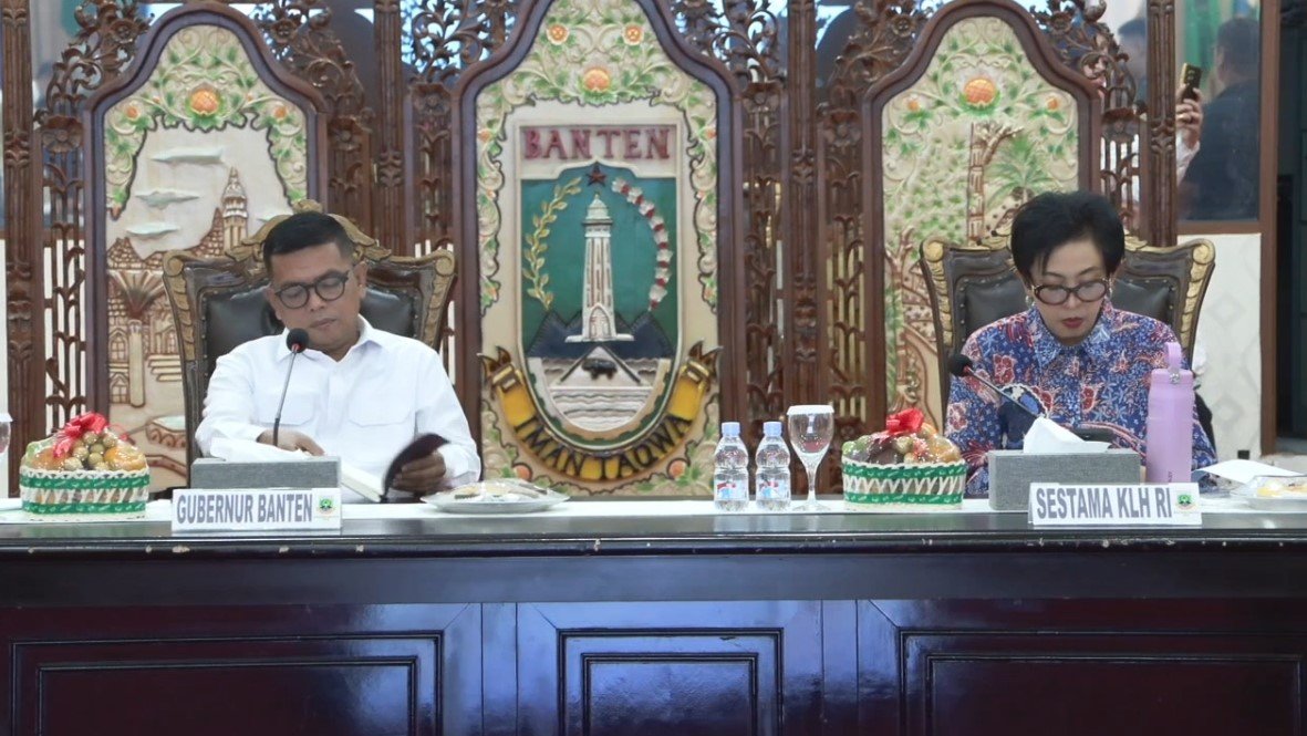 Rapat koordinasi pengelolaan sampah bersama Kementerian Lingkungan Hidup di Pendopo Gubernur Banten, Jumat, 12 September 2025 (Bantentv.com/ Hendra)