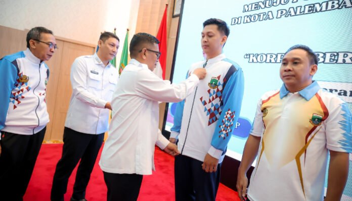 Gubernur Banten Andra Soni secara resmi melepas kontingen Korpri Provinsi Banten yang akan berlaga pada Pornas Korpri XVII 2025.