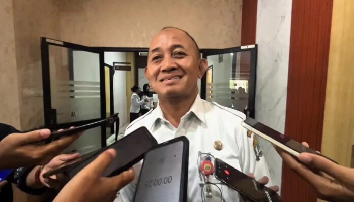 Asda II Kota Serang, Yudi Suryadi saat Menyampaikan Pemkot Serang Bentuk Satgas MBG (Bantentv.com_