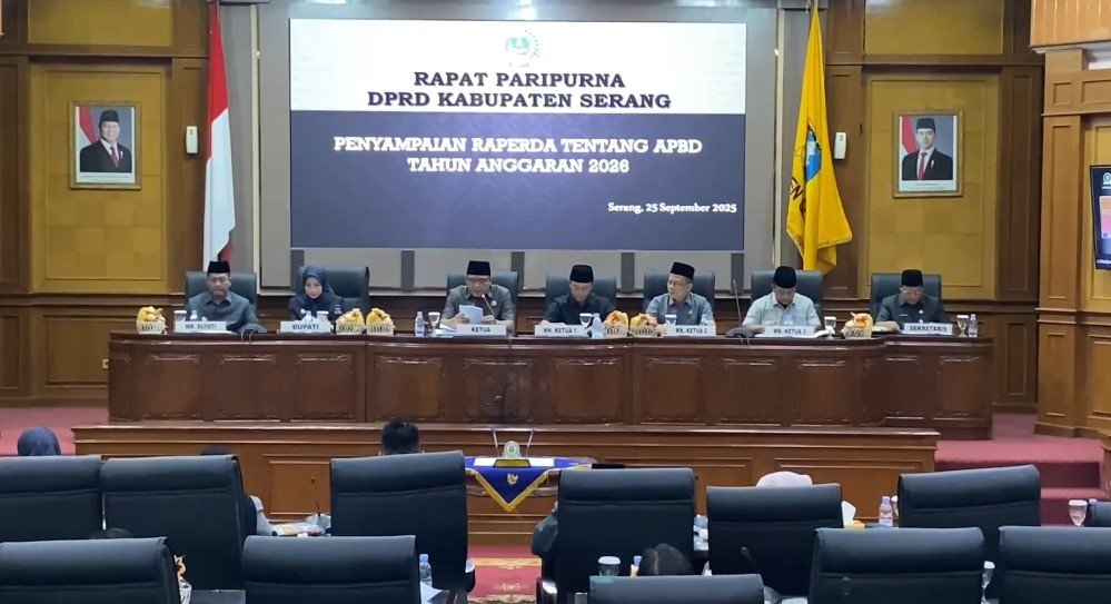 Penyampaian Raperda APBD tentang APBD Tahun Anggaran 2026 di Rapat Paripurna DPRD Kabupaten Serang (Bantentv.com/ Riki)
