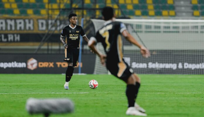 Dewa United ditahan imbang Persebaya 1-1 di Banten International Stadium, Kota Serang, Jumat, 26 September 2025.