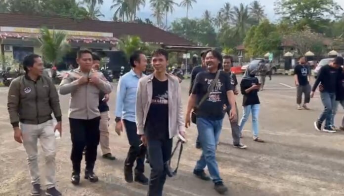 Pihak kepolisian telah memeriksa dua saksi kunci kasus dugaan pelecehan wartawan Pandeglang, Sabtu, 6 September 2025.