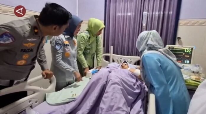 Polisi periksa saksi kecelakaan bus maut Probolinggo yang tewaskan 8 orang.