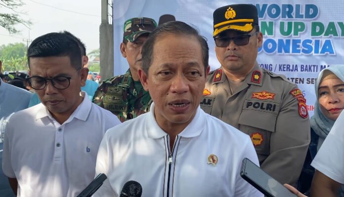 Menteri Lingkungan Hidup RI Hanif Faisol Nurofiq saat meminta kepala daerah tedas tangani sampah liar(Foto/Bantentv.com)