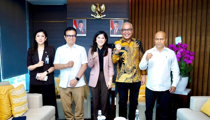 Menkomdigi Meutya Hafid menerima Ketua Umum PWI terpilih Akhmad Munir dan Ketua DK PWI Atal S. Depari di Jakarta. (Foto: Dok. Istimewa)