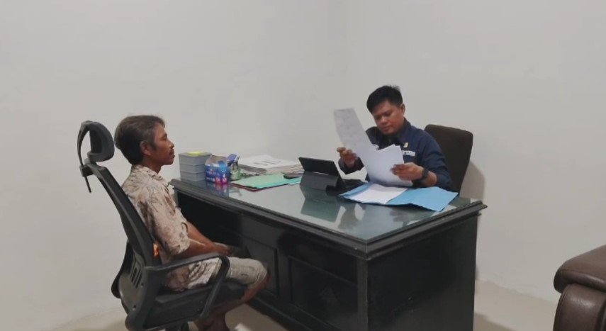 Nelayan Labuan yang tergabung dalam HNSI Kecamatan Labuan, Kabupaten Pandeglang, menuntut kejelasan atas insiden kapal tongkang yang menabrak perahu nelayan (Bantentv.com/ Rangga)