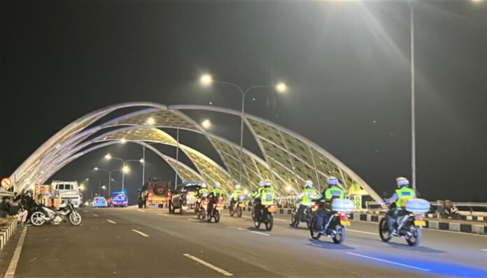 Kegiatan patroli skala besar Polri dan TNI, untuk mengamankan titik keramaian di pusat Kota Serang.