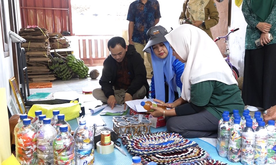 Proses Penilaan BBGRM OLEH TIM DEWAN JURI DI DESA Margagiri Dan desa wanakerta (Bantentv.com)