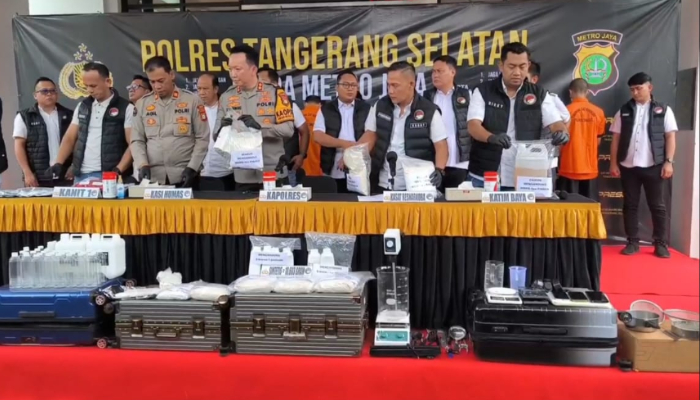 Polres Tangsel Bongkar Pabrik Tembakau Sintetis Rp21 Miliar, Sembilan Tersangka Ditangkap