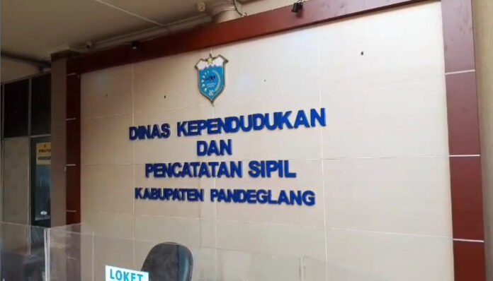 Puluhan ribu warga di Pandeglang belum miliki KTP-el (Foto/Bantentv.com)