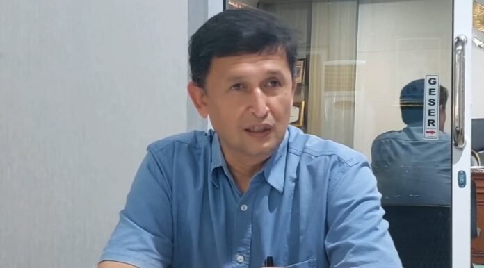 Zaldi Duhana, Sekda Kabupaten Serang saat menyampaikan informasi rotasi mutasi pegawai ASN di lingkungan Pemkab Serang (Bantentv.com/ Riki)