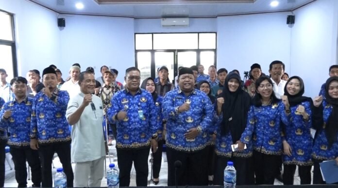 Pemerintah Kota Serang melalui Dinas Lingkungan Hidup (DLH) mengadakan kegiatan sosialisasi dan pembinaan kepada masyarakat Walantaka pada Rabu, 17 September 2025 (Bantentv.com)