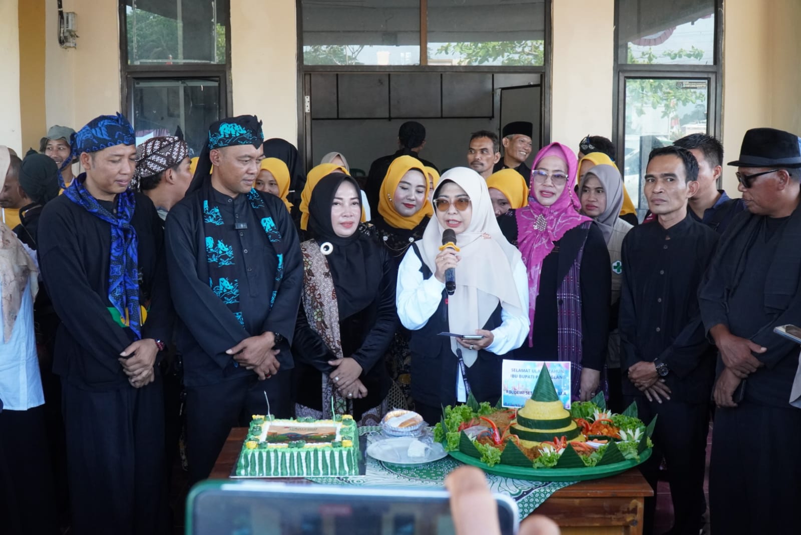 Bupati Dewi Setiani Saat Membuka Acara Agrifest 2025 Di Kecamatan Sukaresmi Pada Minggu, 21 September 2025 (Bantentv.com/ RANGGA)