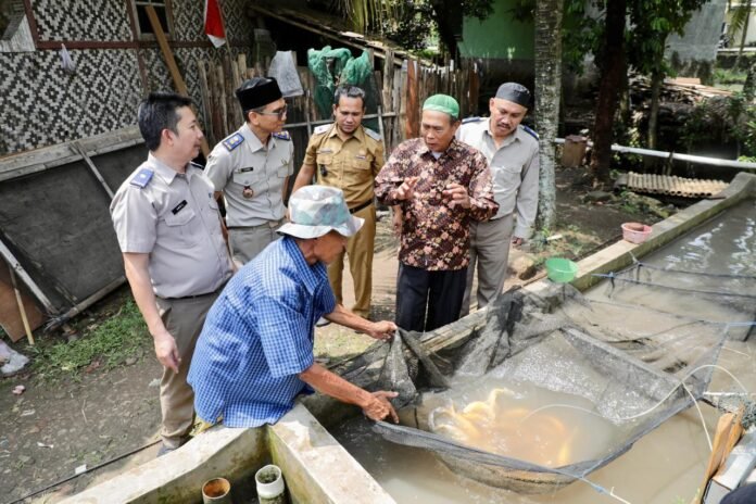 Desa Bandung Pandeglang raih predikat kampung reforma agraria terbaik 2025.