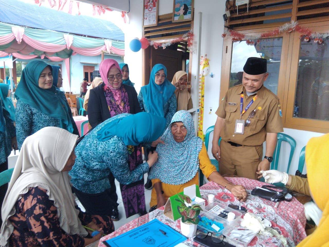 Peringatan Hari Kesatuan Gerak (HKG) PKK ke-53 tingkat Provinsi Banten di Desa Bojen Wetan, Senin, 29 September 2025 (Bantentv.com/ Rangga)